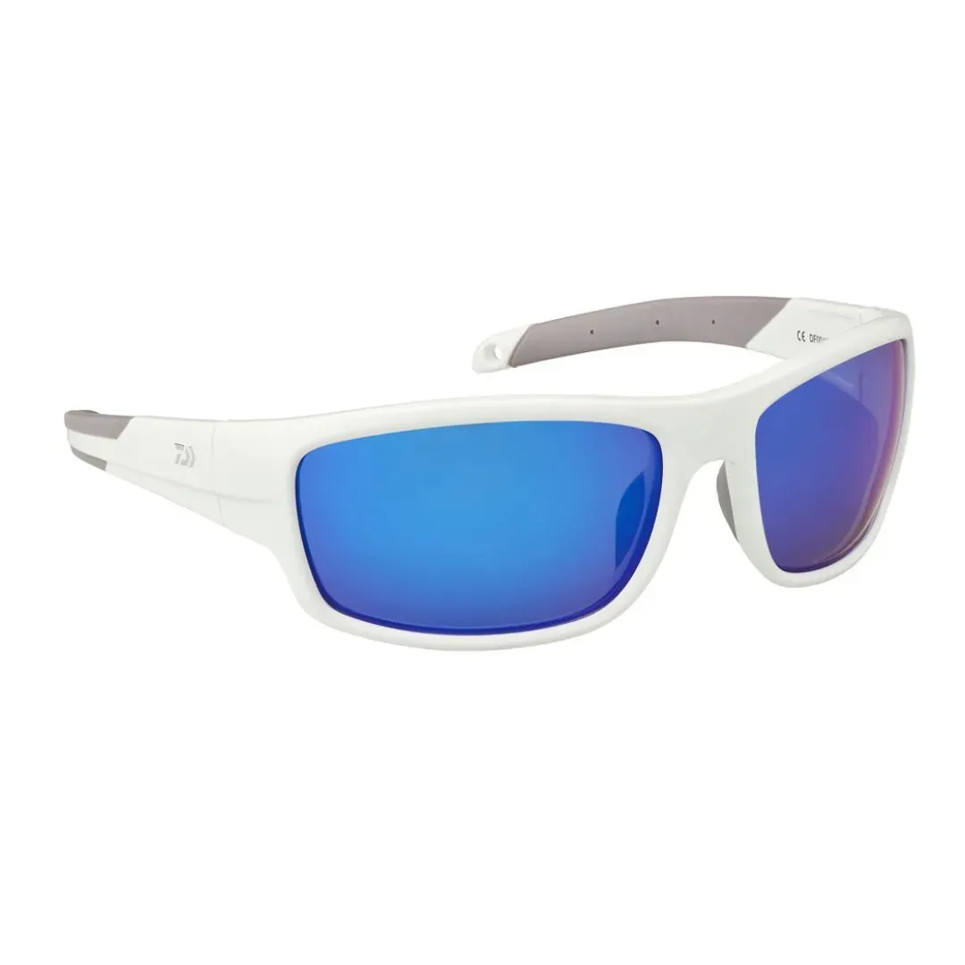 Daiwa White Revo — Alshahama Marine